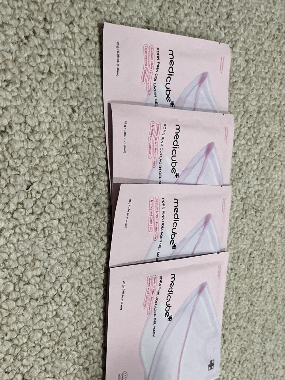 Medicube Pore Pink Collagen Gel Mask – Pink Hydrating Face Mask 4 pack